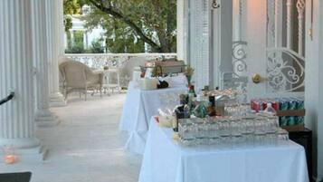 Utendørs bryllupsområde