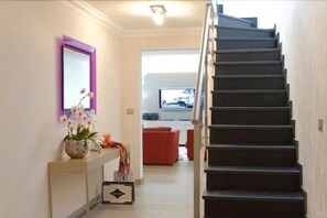 Dúplex, 5 habitaciones | Ropa de cama de alta calidad y caja de seguridad en la habitación 