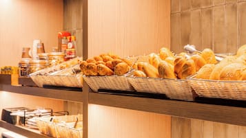 Daily buffet breakfast for a fee