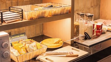 Daily buffet breakfast for a fee