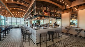 Bar (on property) - Hotel Aravaca Village (Madrid)