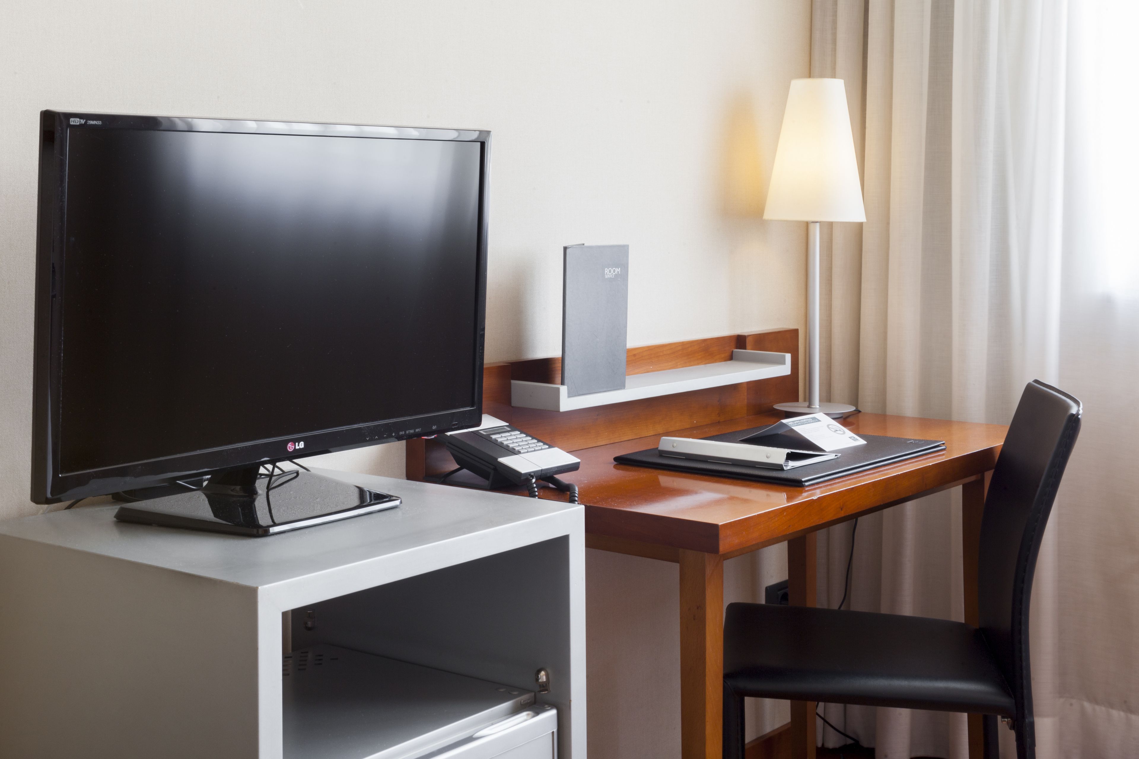 in-room business centre