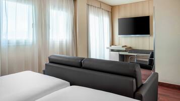 Standard Room, 2 Single Beds, Pool View