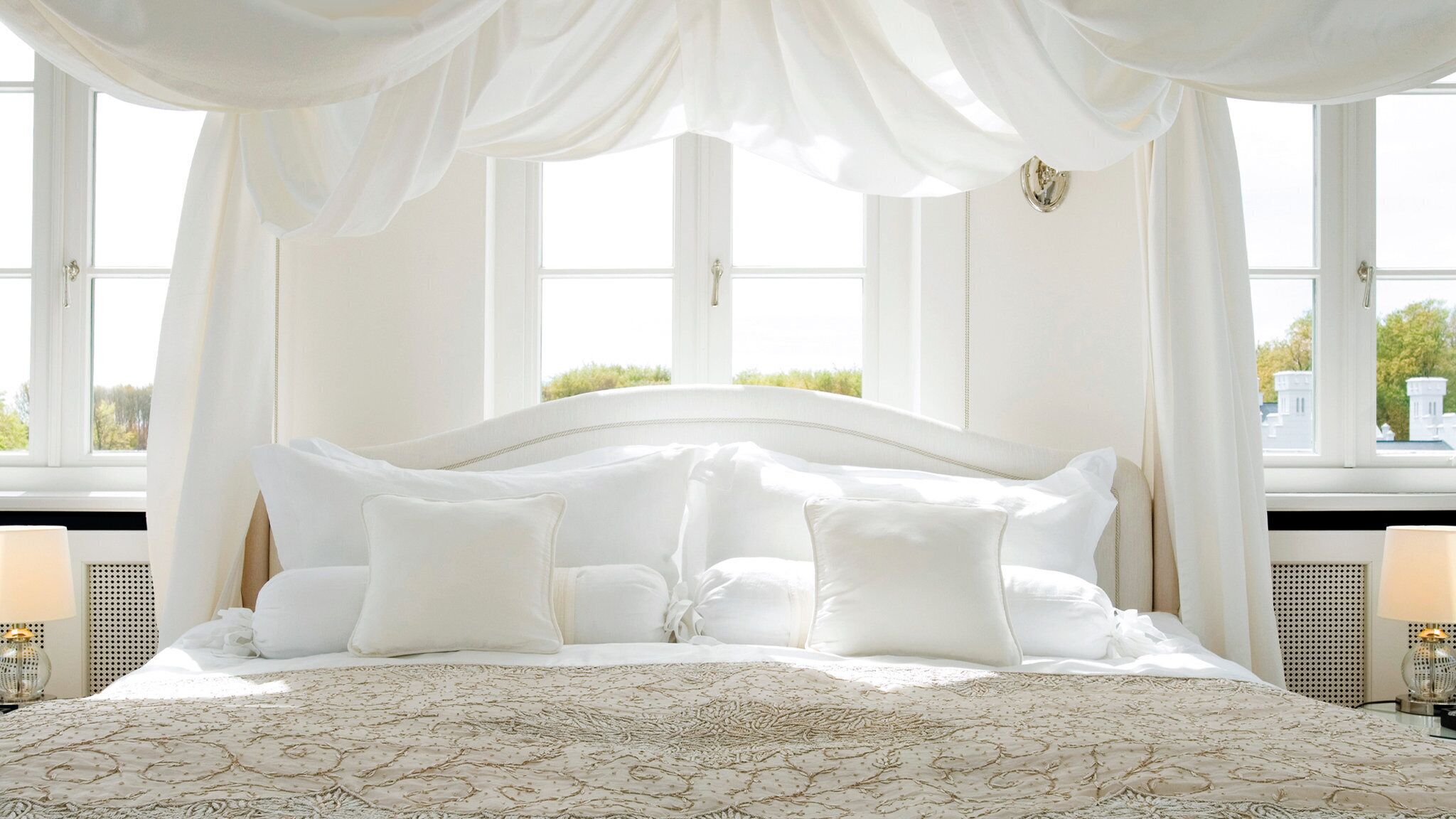 Ropa de cama hipoalergénica y minibar 