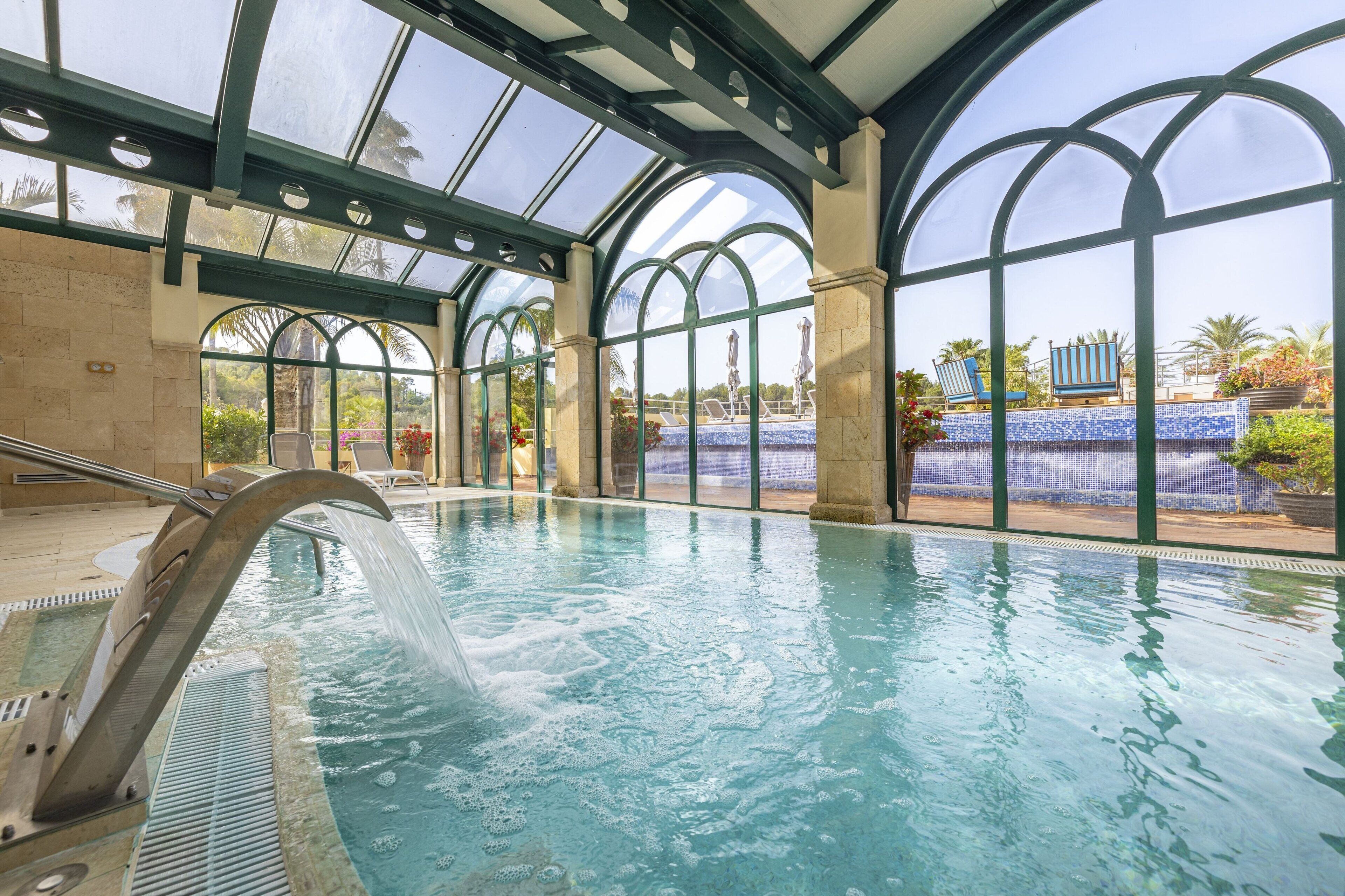 couples treatment room(s), sauna, hot tub, steam room