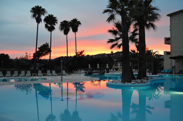 Outdoor pool, sun loungers