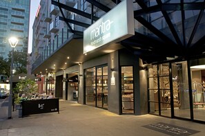 Exterior - Mantra Hindmarsh Square Adelaide (Adelaide)
