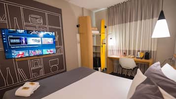 Superior Room, 1 Double Bed | Minibar, desk, soundproofing, free WiFi