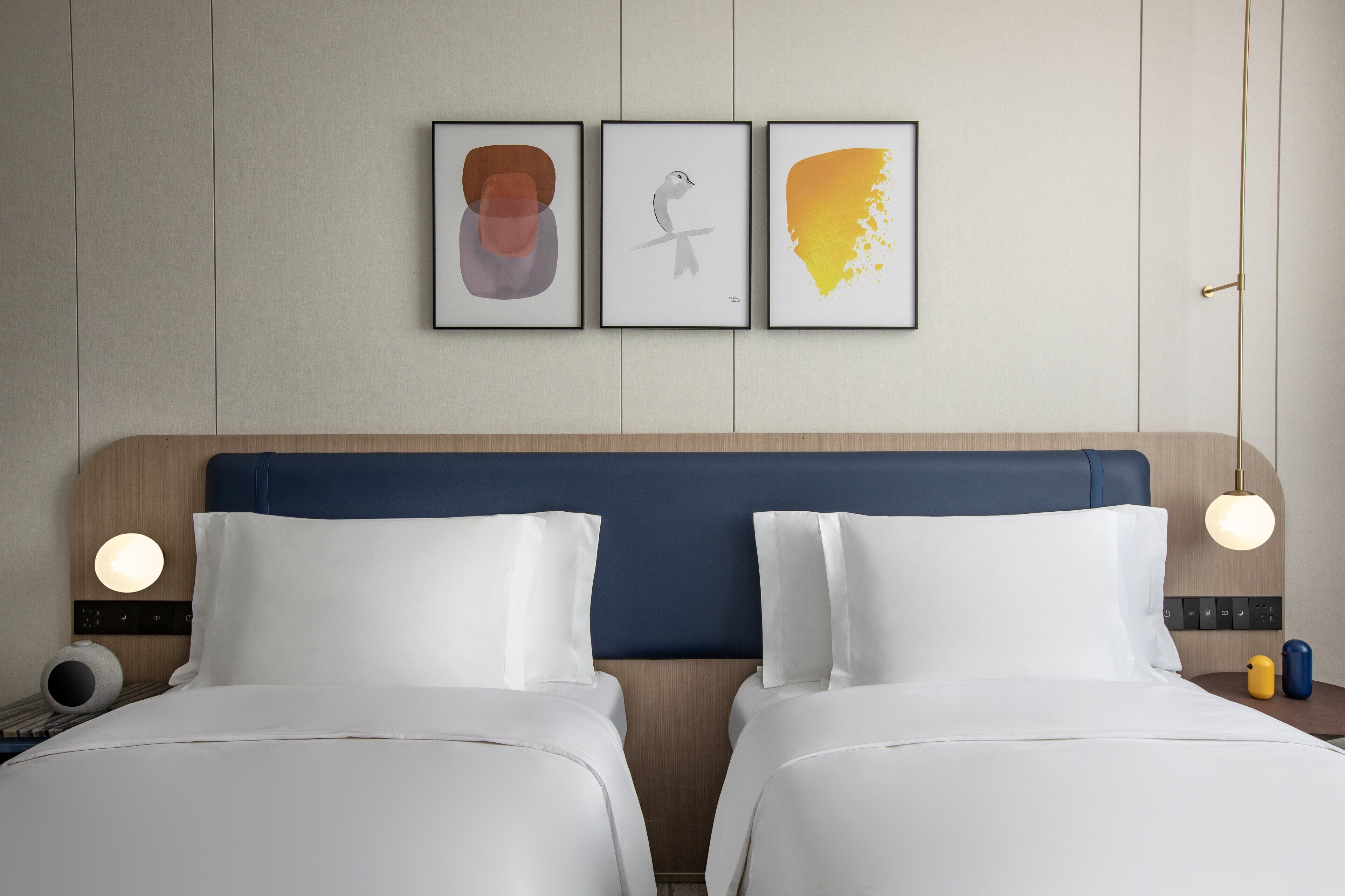 Habitación estándar, 2 camas individuales, con acceso al salón lounge del club | Ropa de cama de alta calidad y minibar 