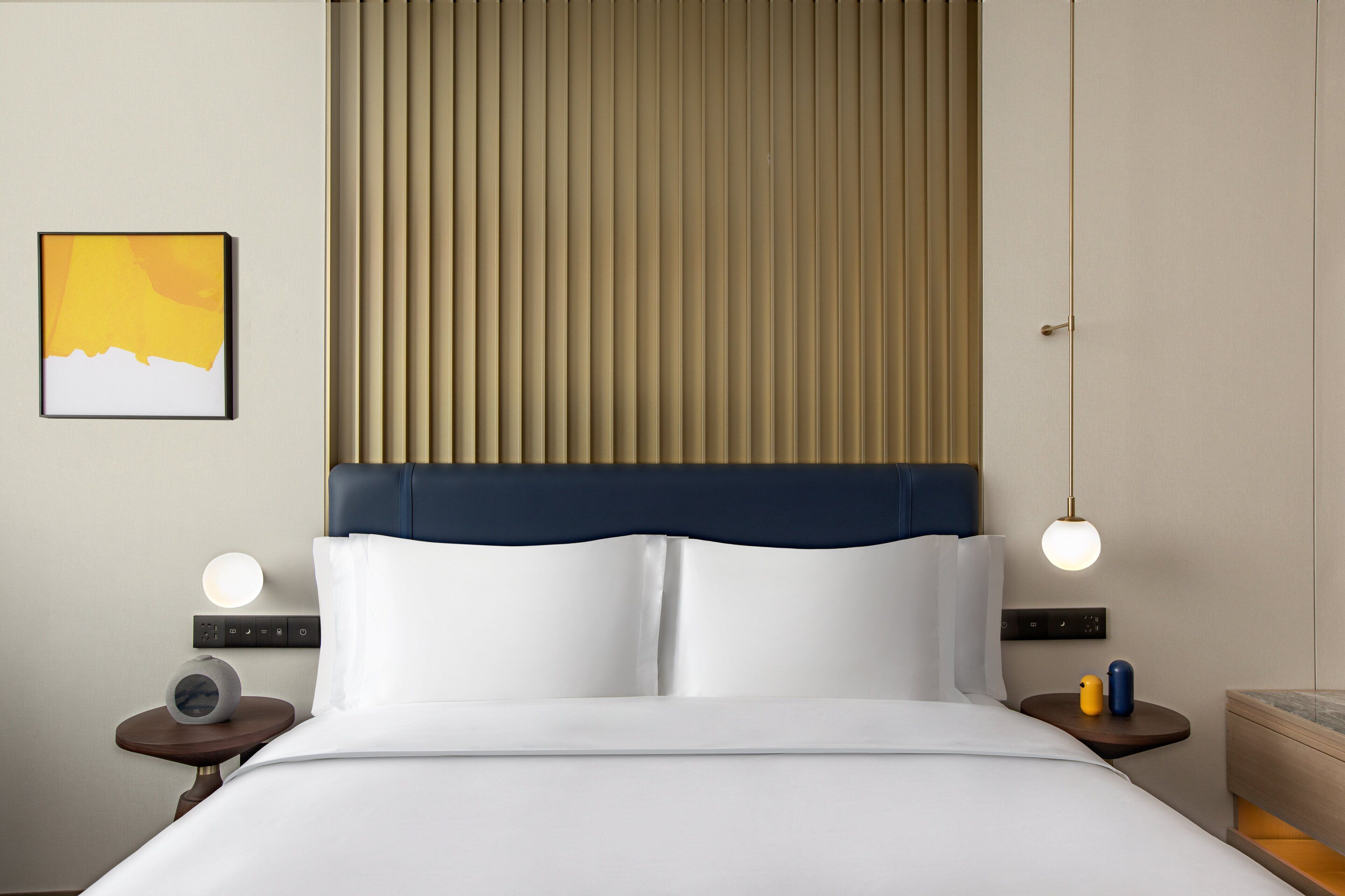 Habitación estándar, 1 cama King size, con acceso al salón lounge del club | Ropa de cama de alta calidad y minibar 