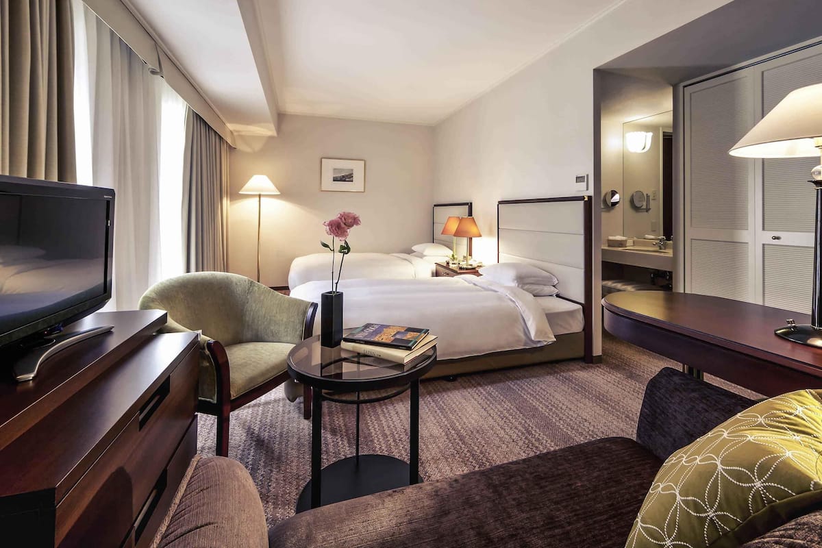Deluxe Twin Room, 2 Single Beds | Down duvets, minibar, in-room safe, desk