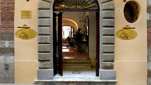 Property entrance - Relais Dell'orologio (Pisa)