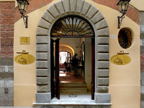 Property entrance - Relais Dell'orologio (Pisa)