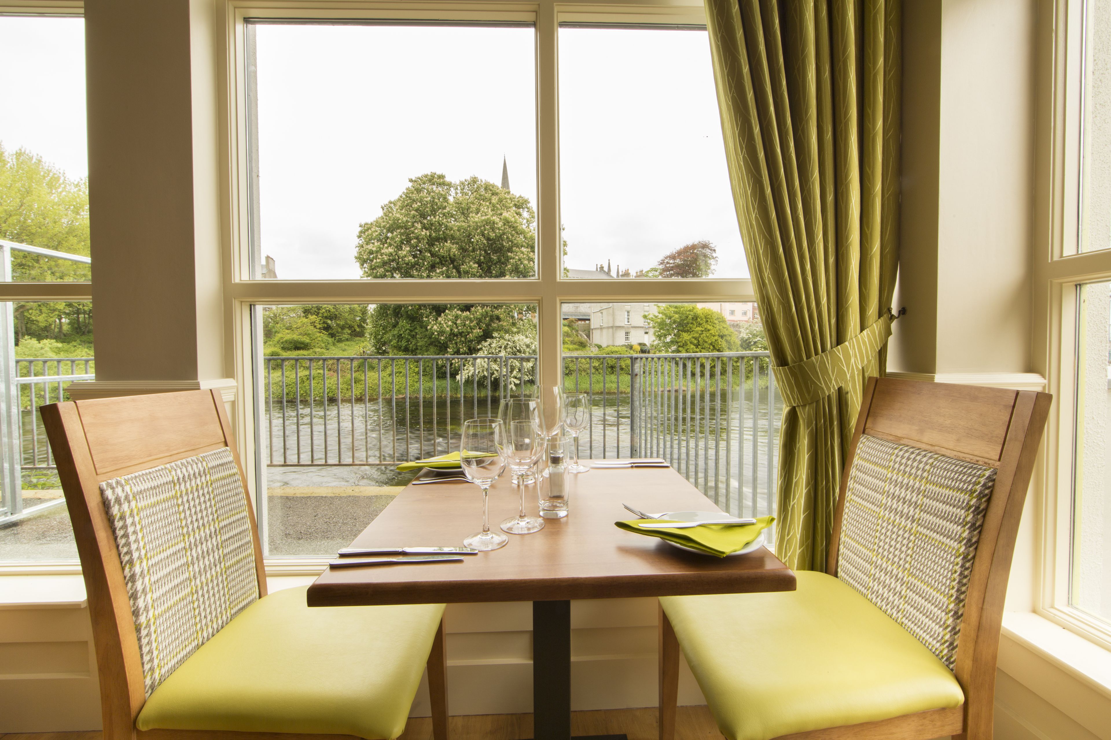 daily full breakfast (eur 17.50 per person)