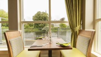 Daily full breakfast (EUR 17.50 per person)