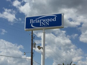 Front of property - Briarwood Inn (Amory)