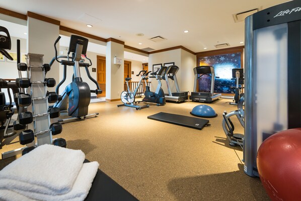 Fitness facility - First Tracks Lodge, by Lodging Ovations (Whistler)