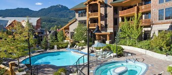 First Tracks Lodge，Lodging Ovations 旗下物業  