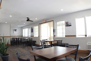 Free daily continental breakfast  - Super 8 by Wyndham Gardner (Gardner)