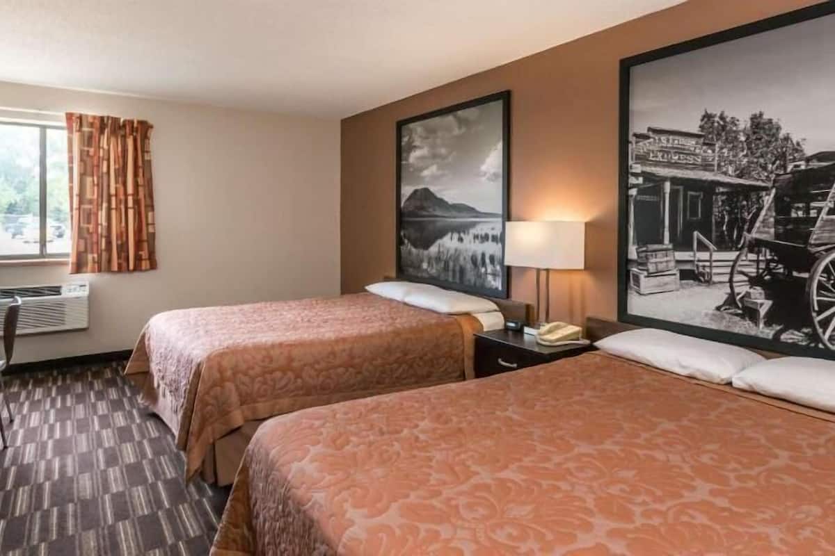 Desk, rollaway beds, free WiFi, bed sheets