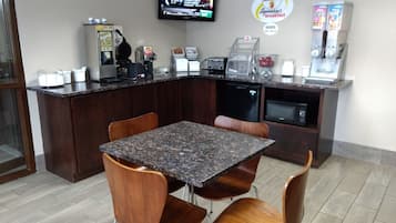 Petit déjeuner à emporter compris tous les jours