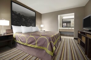 Desk, laptop workspace, blackout drapes, iron/ironing board - Super 8 by Wyndham Wytheville (Wytheville)