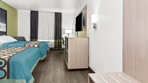 Rom – standard, 2 queensize-senger | Skrivebord, strykejern/-brett og barnesenger (inkludert)