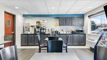 Desayuno para llevar gratuito y diario