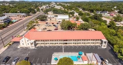 Super 8 by Wyndham Fredericksburg