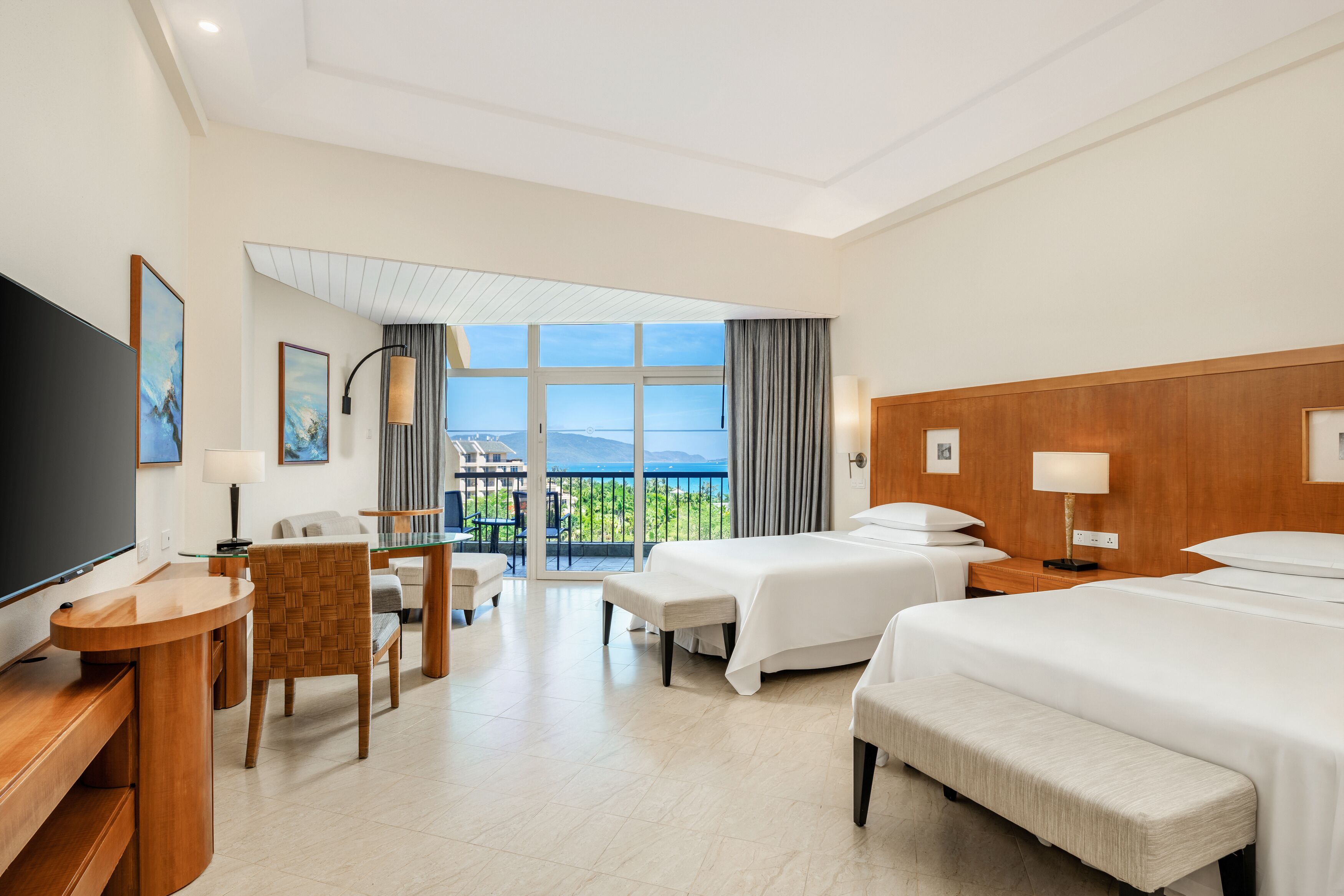 Grand Deluxe Sea View Room Twin | Premium bedding, minibar, in-room safe, desk