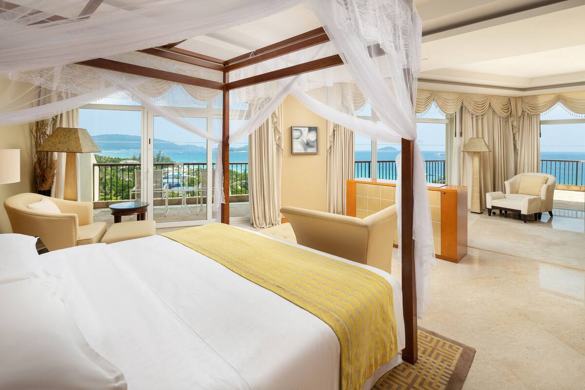 presidential suite, 2 bedrooms, non smoking | 1 bedroom, premium bedding, minibar, in-room safe