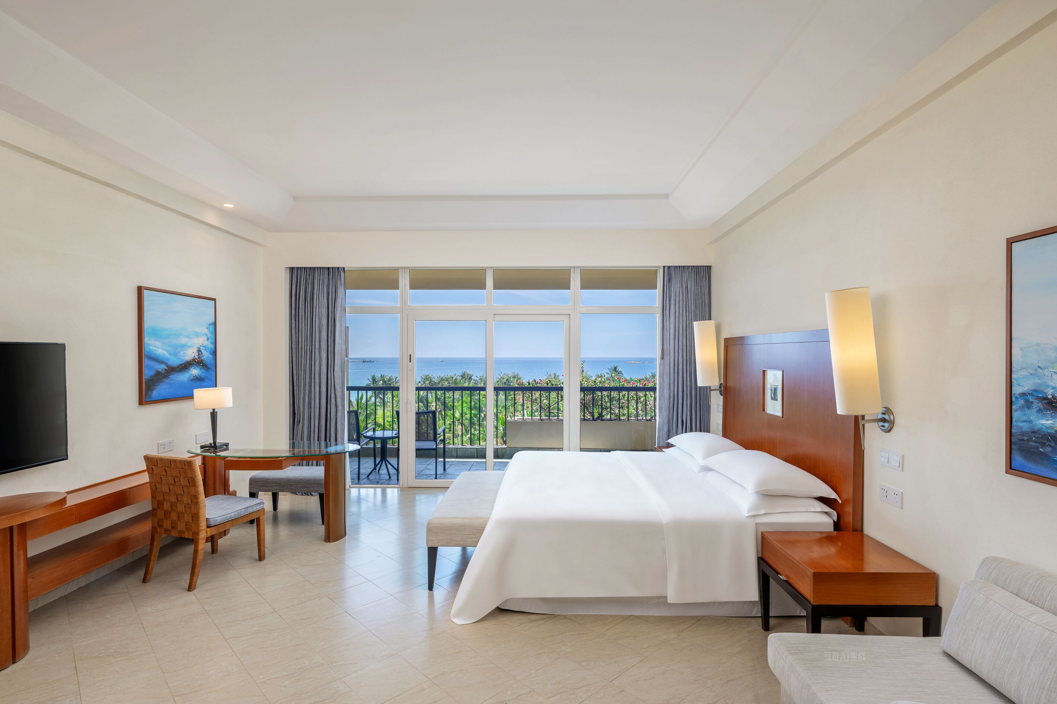 Room, 1 King Bed, Balcony, Ocean View | Premium bedding, minibar, in-room safe, desk