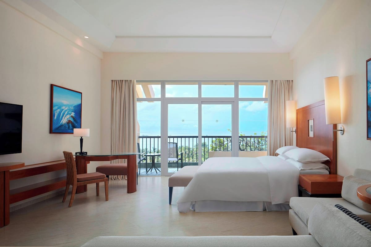 1 bedroom, premium bedding, minibar, in-room safe