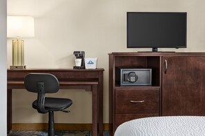 Quarto empresarial, 1 cama Queen, para não fumantes | Escrivaninha, espaço de trabalho para notebook