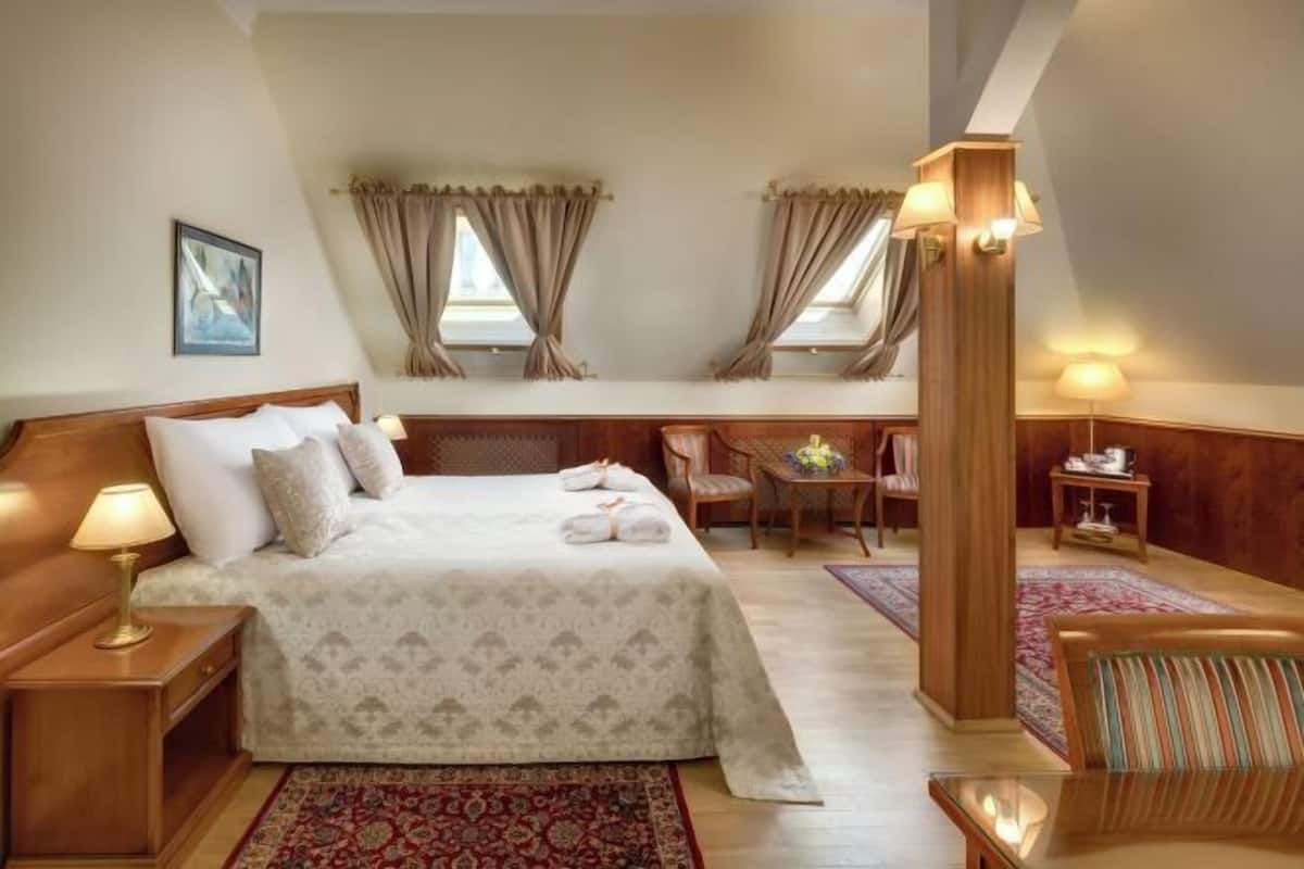 1 quarto, camas Tempur-Pedic, frigobar, cofres nos quartos