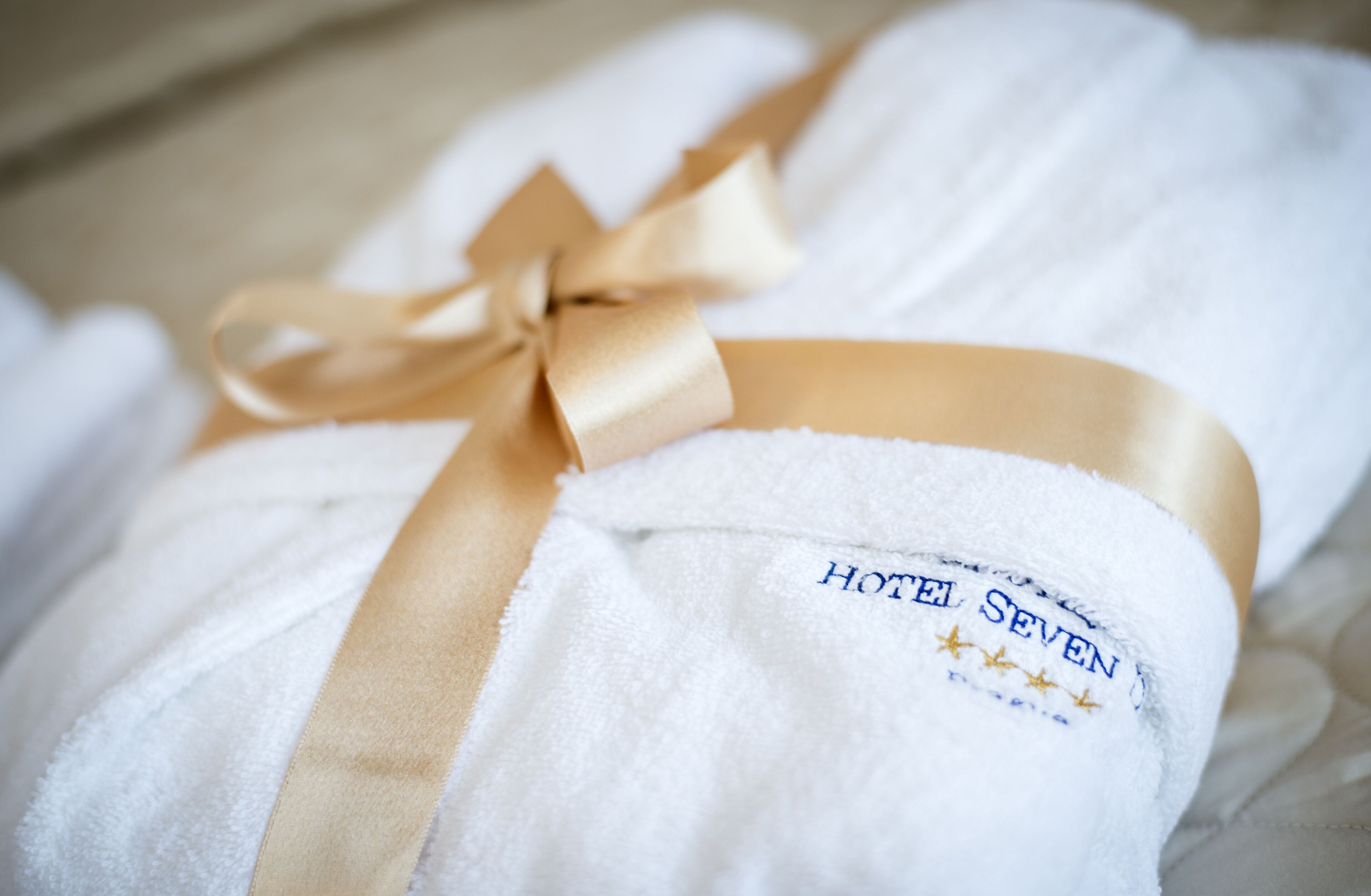 superior double room | bathroom | free toiletries, hair dryer, bathrobes, slippers