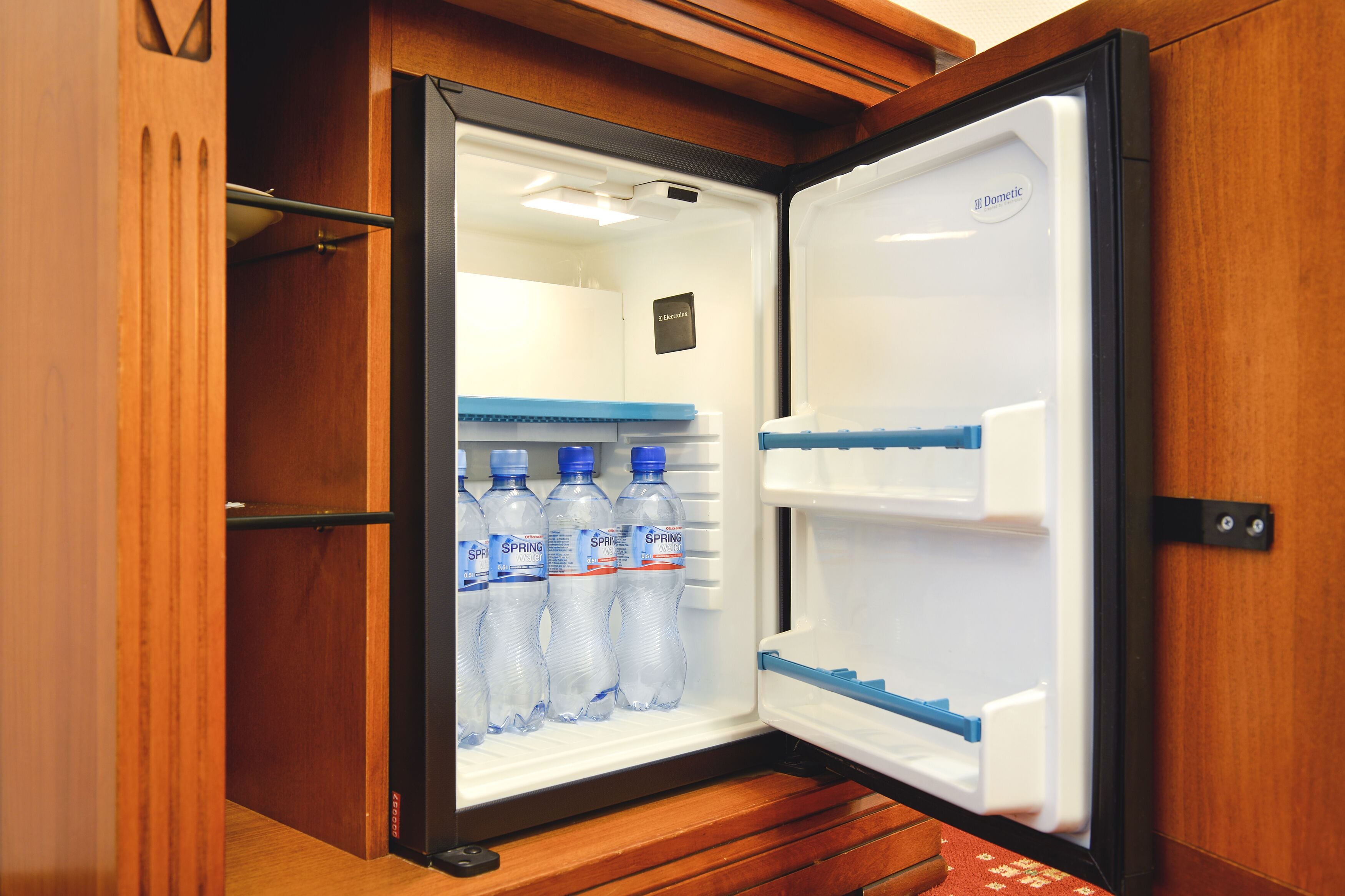 1 bedroom, tempur-pedic beds, minibar, in-room safe