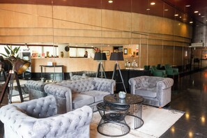 Lobby - VIP Executive Eden Aparthotel (Lisbon)