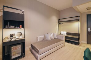 Junior Suite King | Hochwertige Bettwaren, Daunenbettdecken, Pillowtop-Betten, Minibar