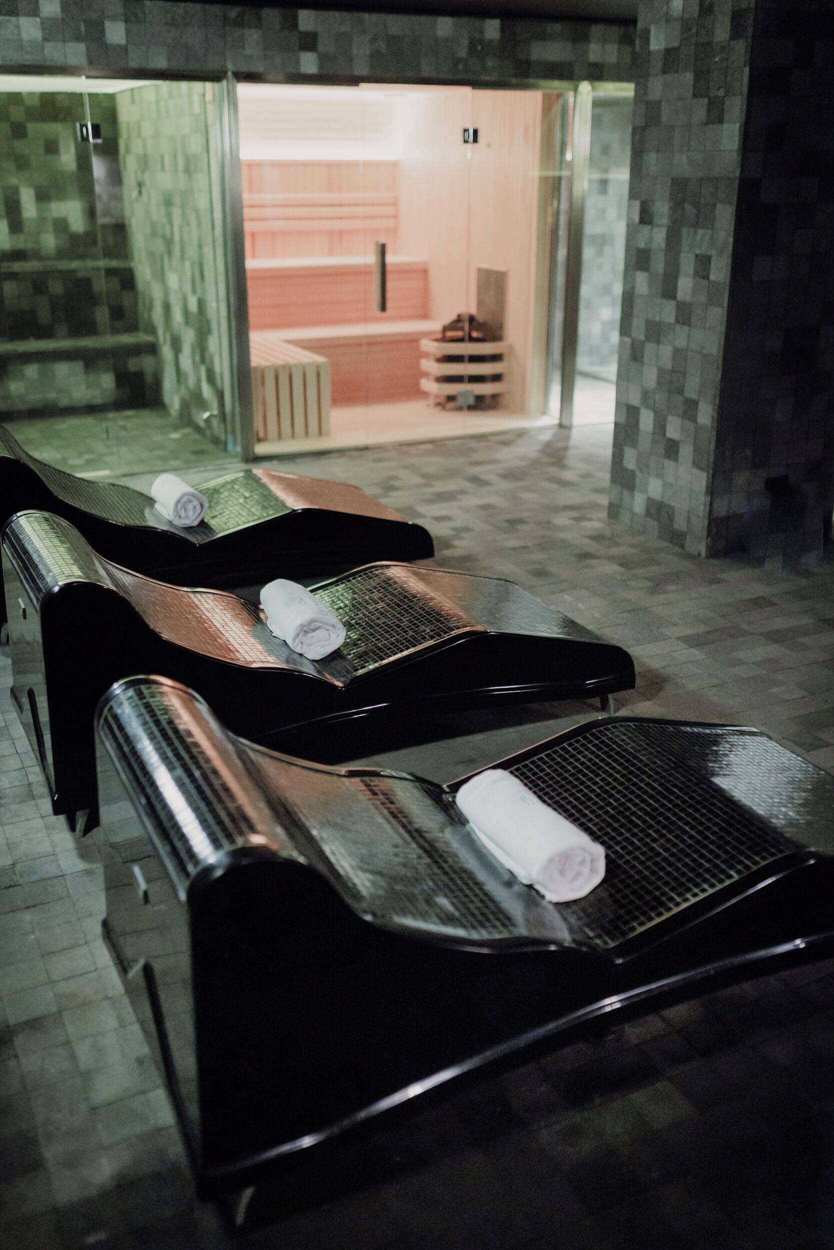 sauna, hot tub, steam room