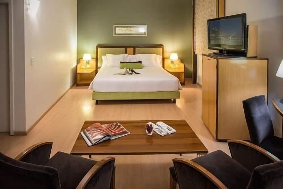 1 chambre, literie de qualité supérieure, couette en duvet d'oie