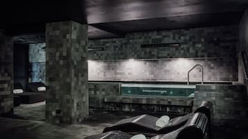 Sauna, tina de hidromasaje y baño de vapor