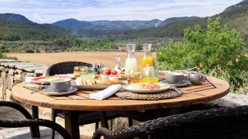 Daily buffet breakfast (EUR 30 per person)