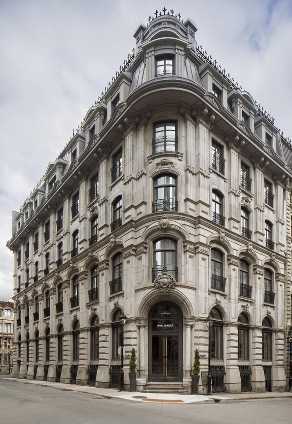 Exterior - Hotel Gault (Montreal)