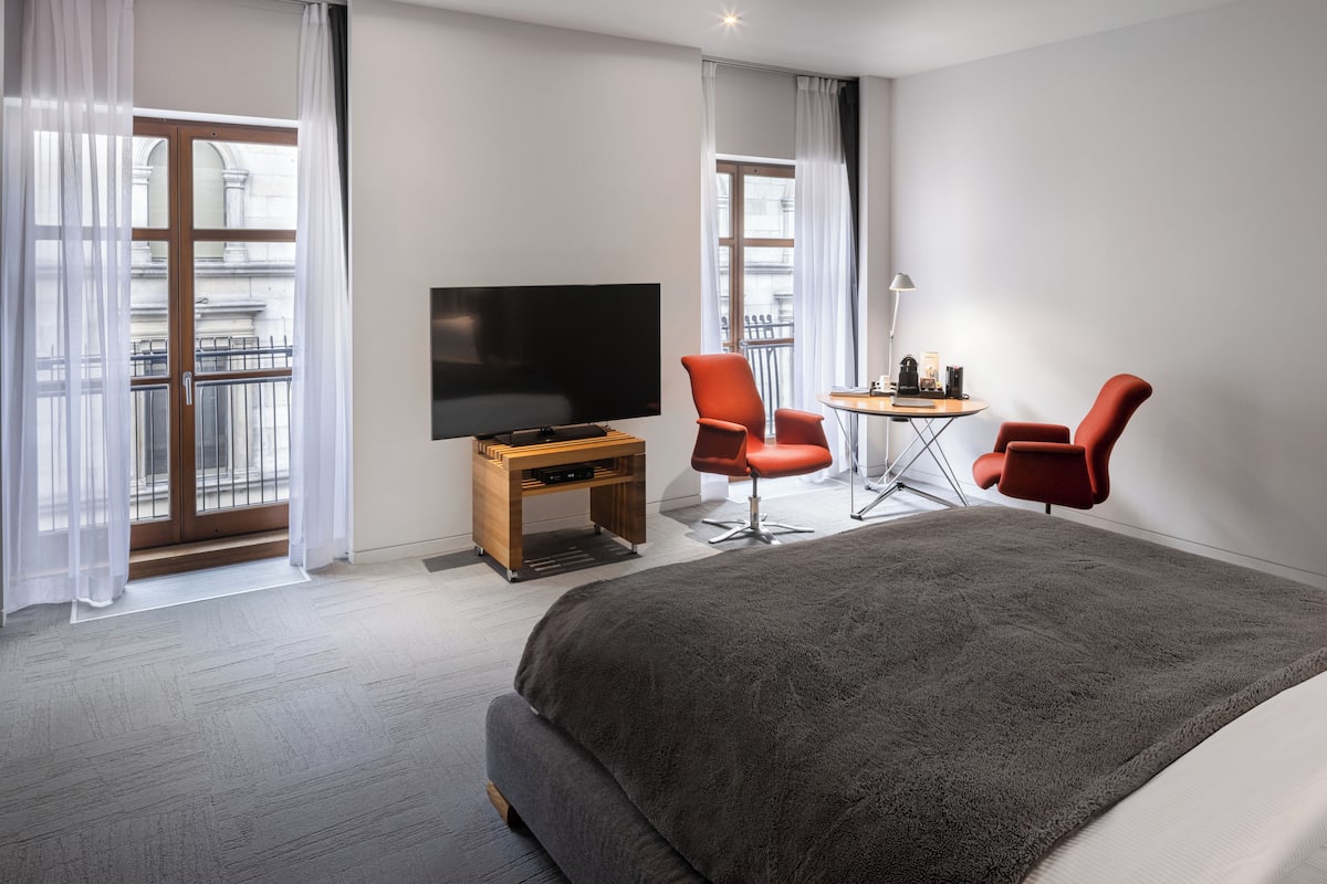 Loft Deluxe | Ropa de cama de alta calidad y caja de seguridad en la habitación