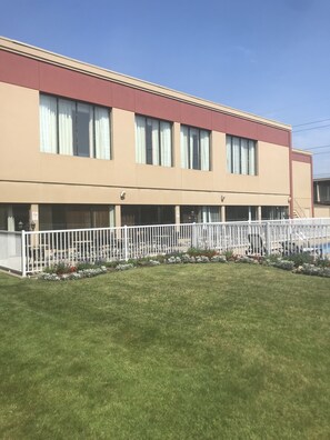 Exterior - Auberge Royal Versailles (Montreal)