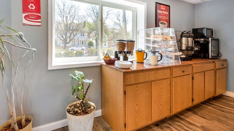 Econo Lodge Cortland Downtown