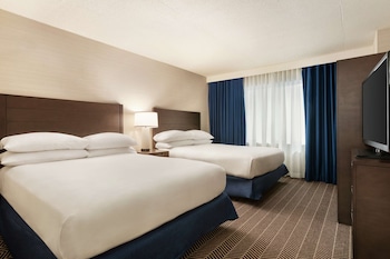 1 bedroom, in-room safe, desk, blackout drapes at Embassy Suites Boston Logan Airport