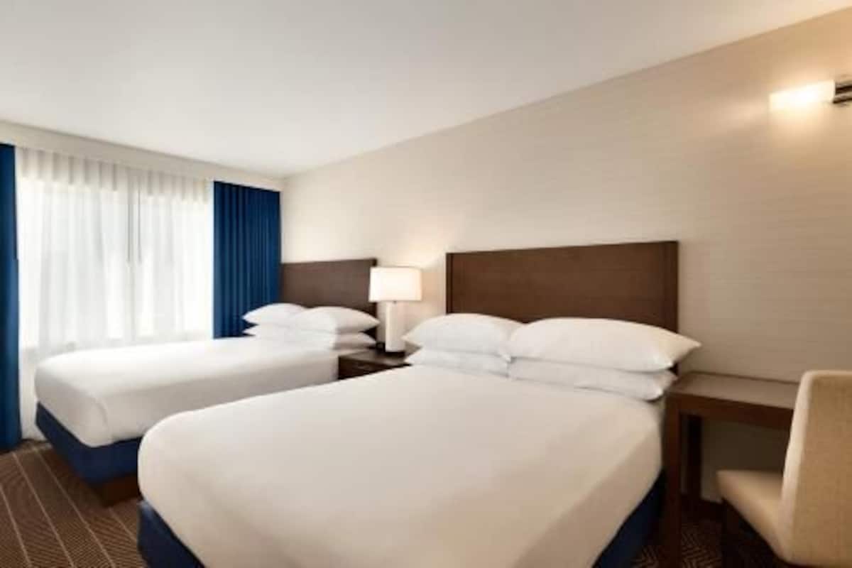 1 bedroom, in-room safe, desk, blackout curtains