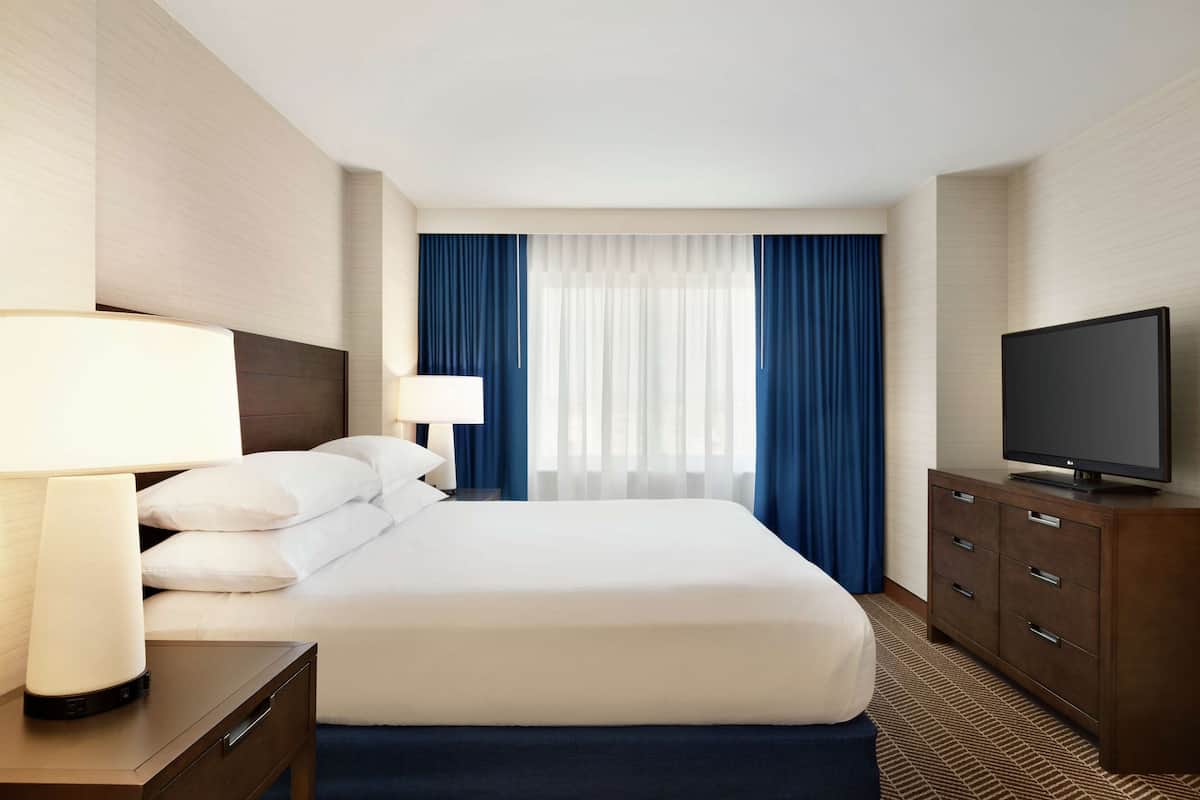 1 bedroom, in-room safe, desk, blackout drapes